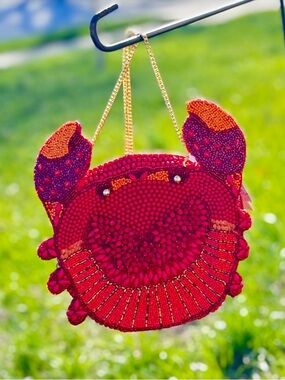 ✨HOST PICK!! 🦀 Hand-Beaded Crab Bag | Red Statement Purse w/Gold Chain | Resort
